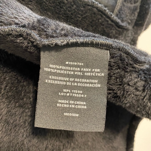 32 Heat black jacket ( Plush super soft) Size M, full zip. - Picture 4 of 5